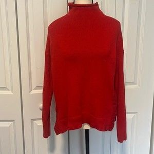 Red Tahari Sweater mock neck size small excellent condition